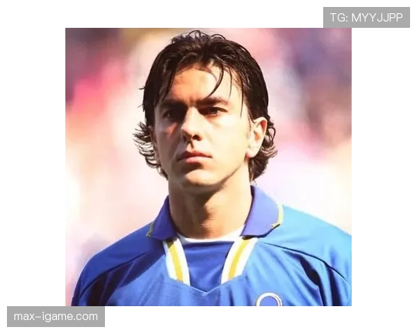 马尔蒂尼的拦截艺术如何重塑比赛格局：防守大师的影响力与传奇成就