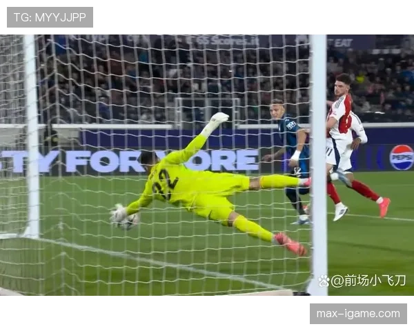英超新星大卫·拉亚神勇扑救力保胜局，助球队稳守领先优势
