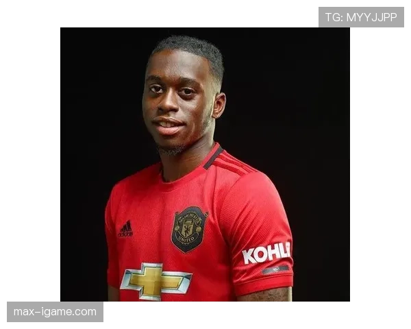 阿什拉夫当选世界最佳右后卫,强势助力球队迈向辉煌 阿什拉夫当选世界最佳右后卫,强势助力球队迈向辉煌